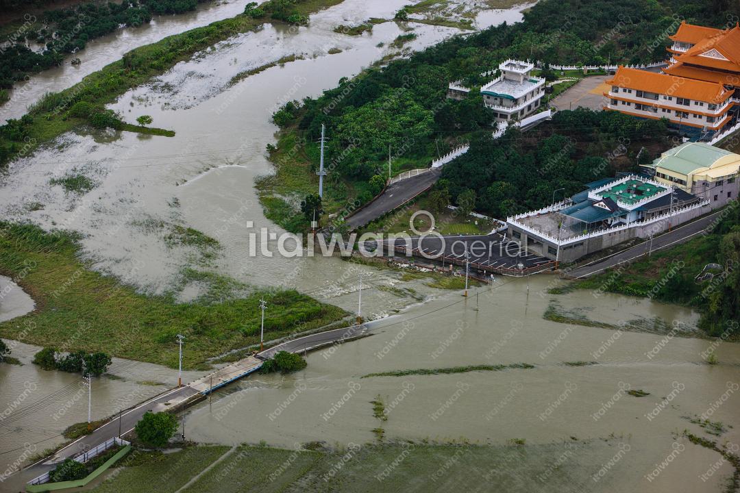 八八風災_官田鄉道南120線滅頂