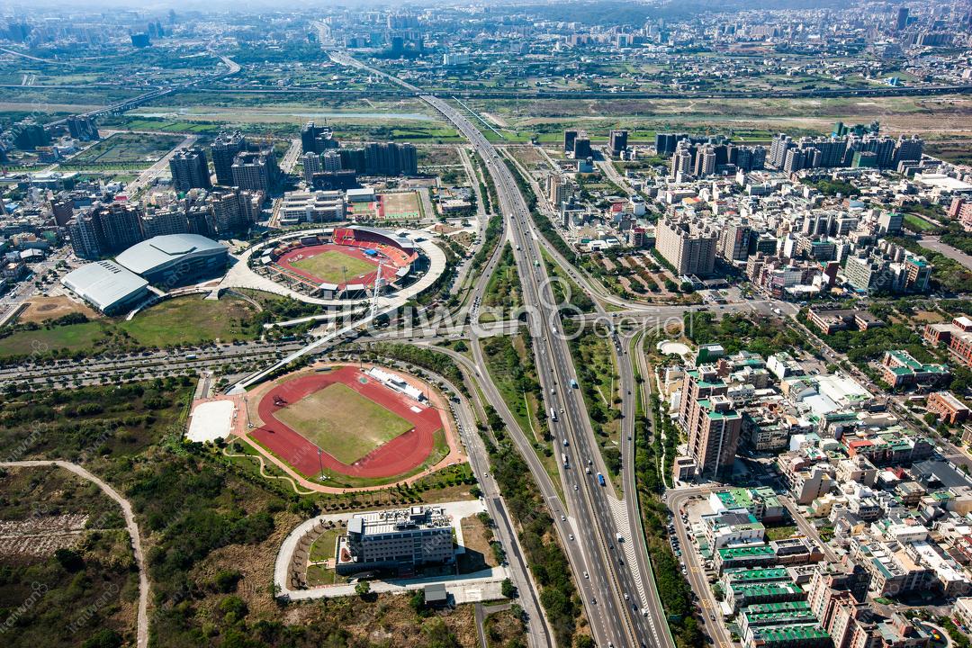 新竹體育場與竹北交流道